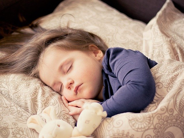 Łóżko do pokoju dziecięcego – jak wybrać najlepsze?